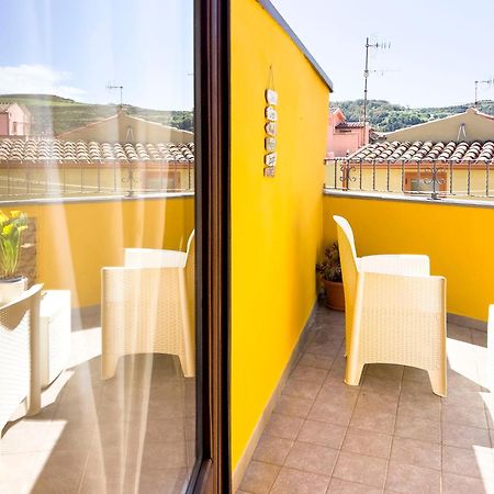 La Torre Del Pozzo Guest House Bosa Exterior foto