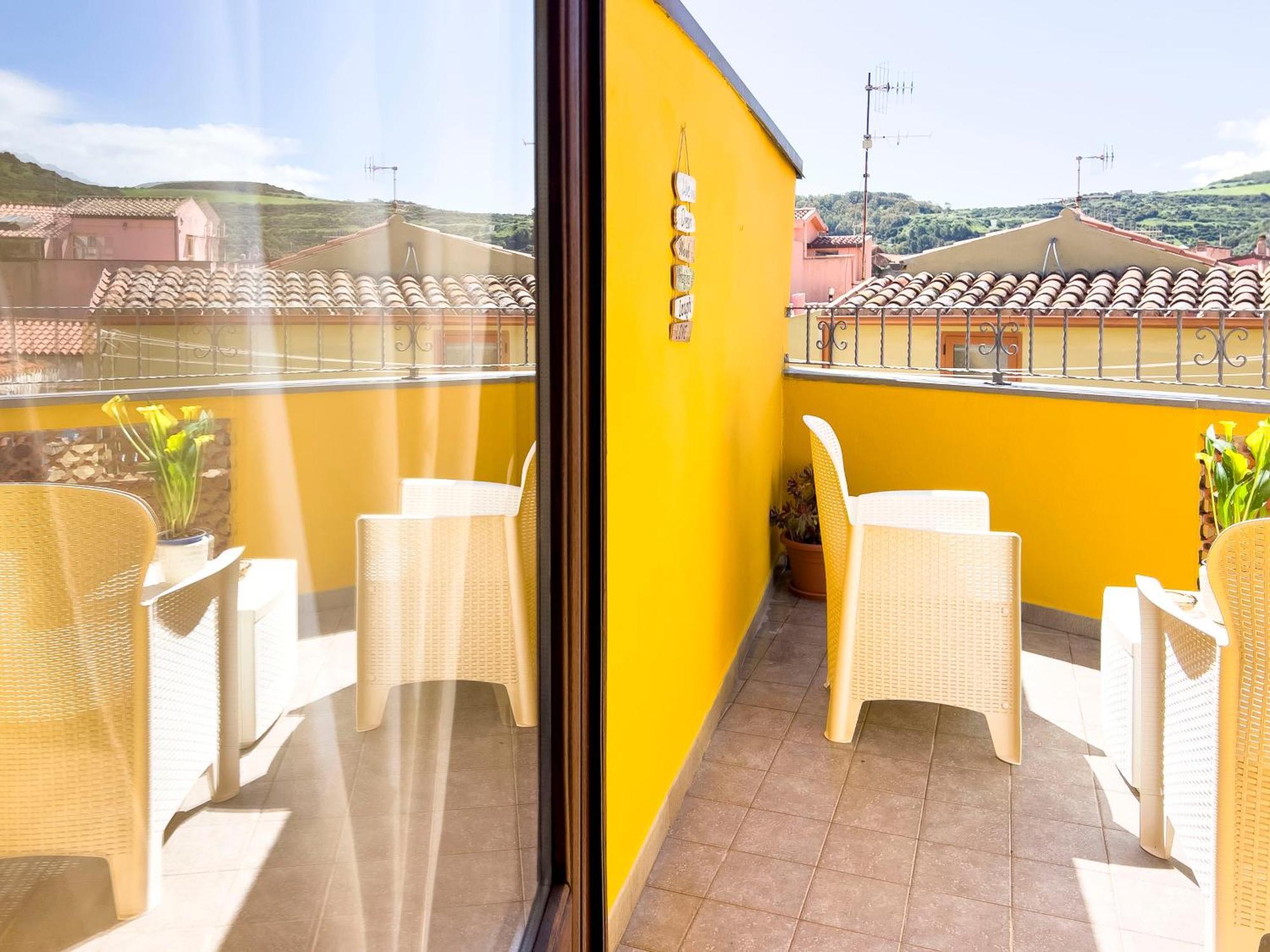La Torre Del Pozzo Guest House Bosa Exterior foto